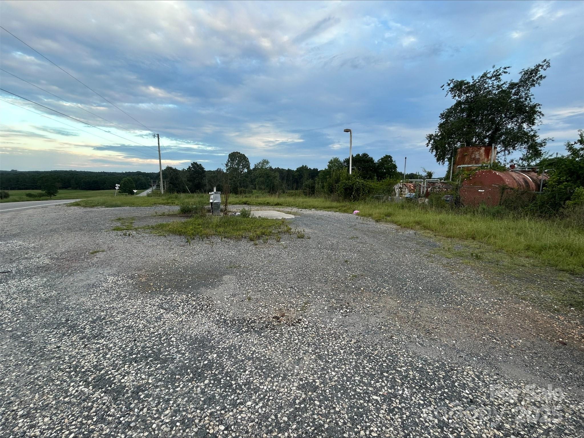 2085 W Hwy 73 Highway