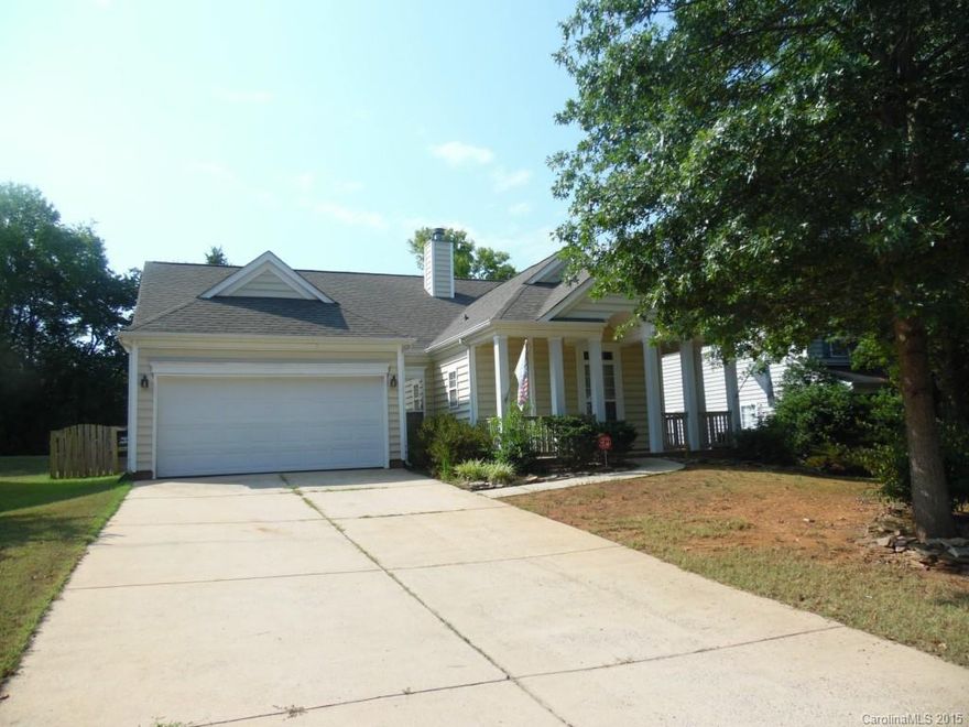 Frnt Porch*lrge kit w/island&eat in area*formal diningrm w/chair&crown molding, gr8 rm has gas firepl & trey ceilings, split flr plan, good size secondary bedrms, lrge MB* w/trey ceiling huge walkin closet MBA*dual vanity, sep shower & garden tub. Nice sunrm, overlooking private fenced backyard Mudrm off finished garage. Furnace replaced 3yrs ago, AC less than 9 yrold, roof 5yrold.

NO SHOWINGS AT THIS TIME