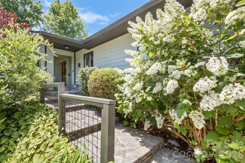 Photo of 10 Morning Dew Drive, Asheville, NC 28804 (MLS # 4367508)