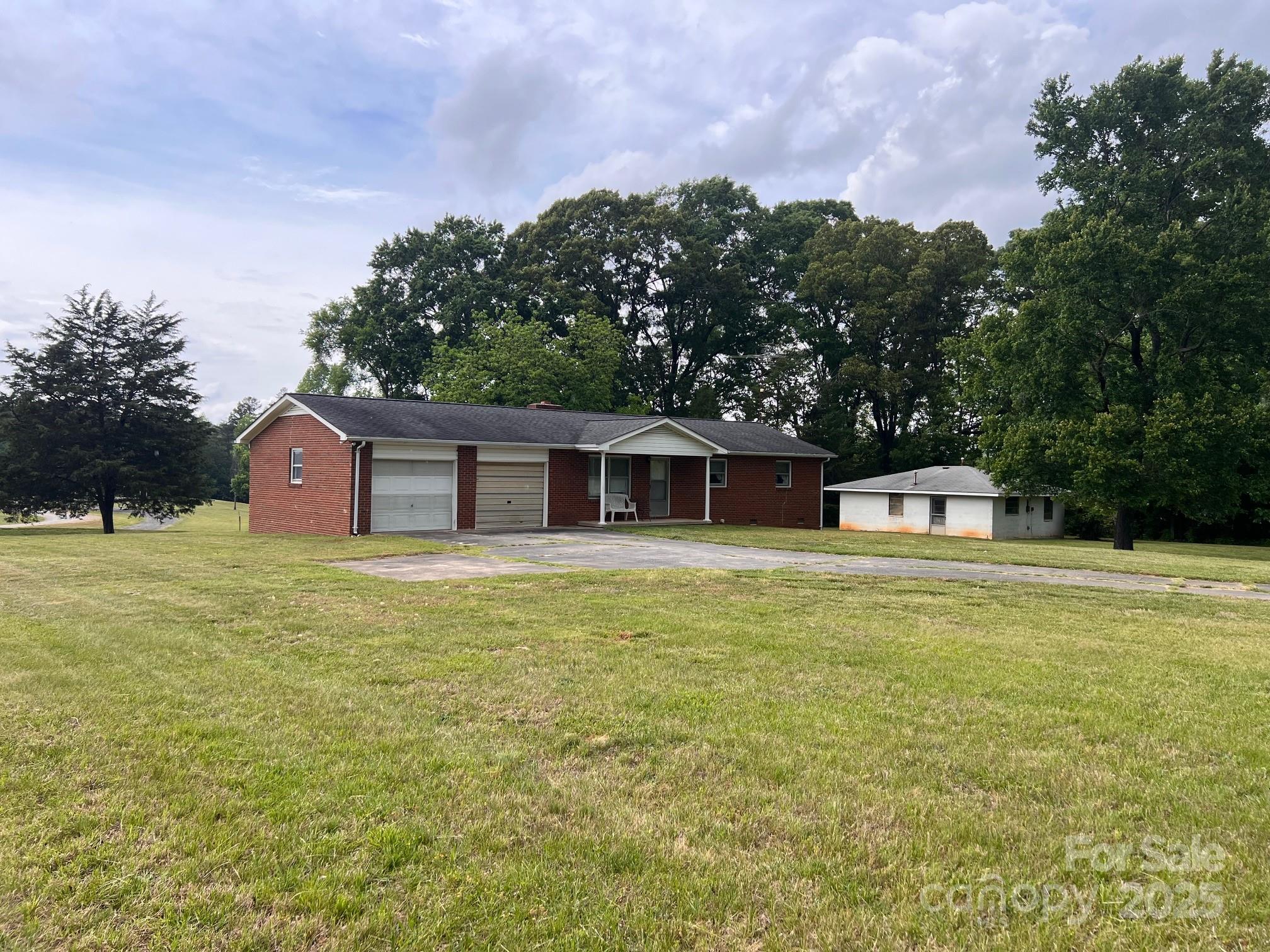 675 E Ritchie Road