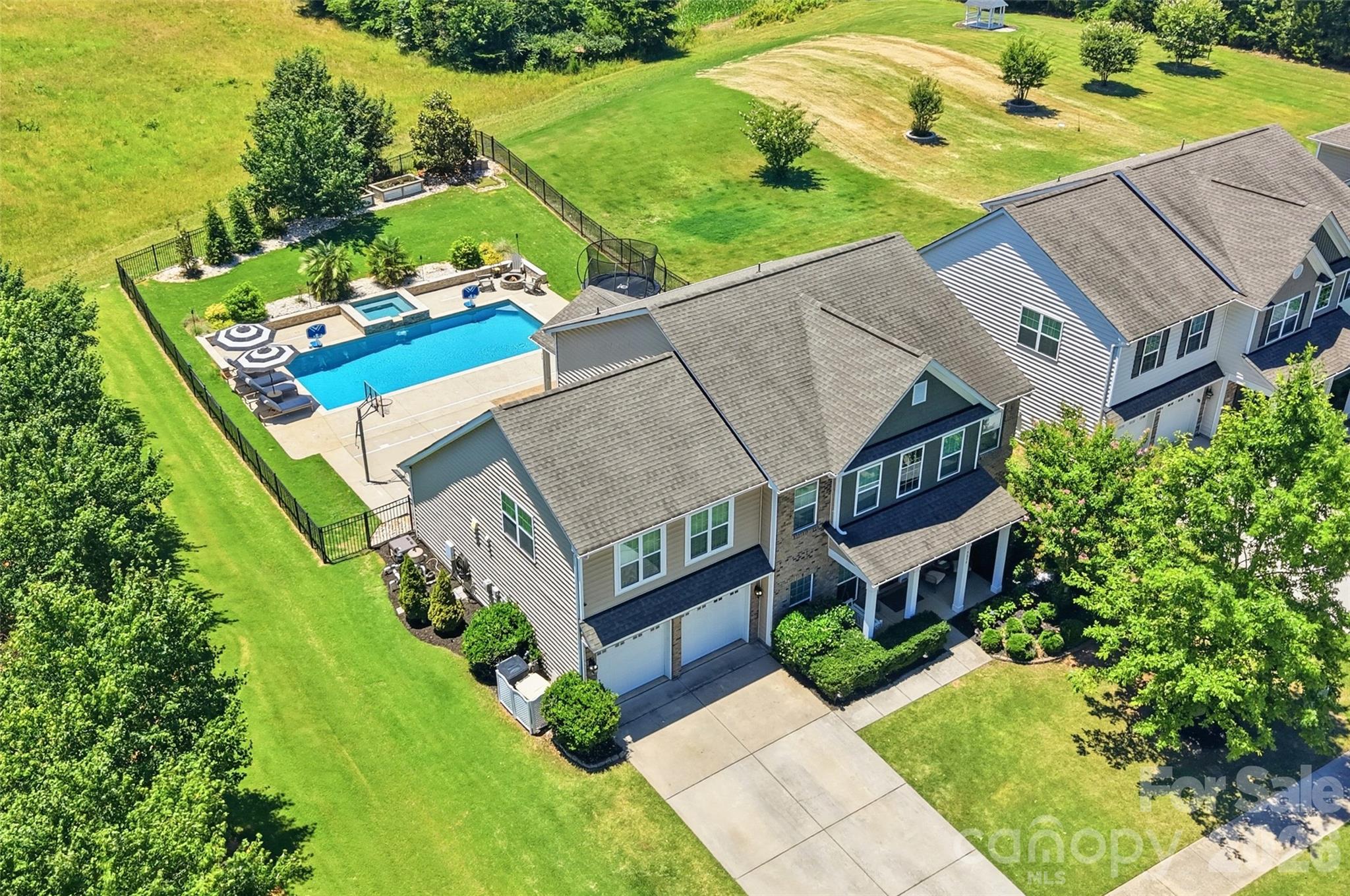 9859 Travertine Trail