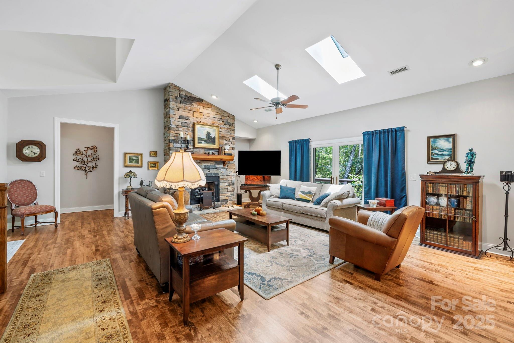 Connestee Falls - Residential