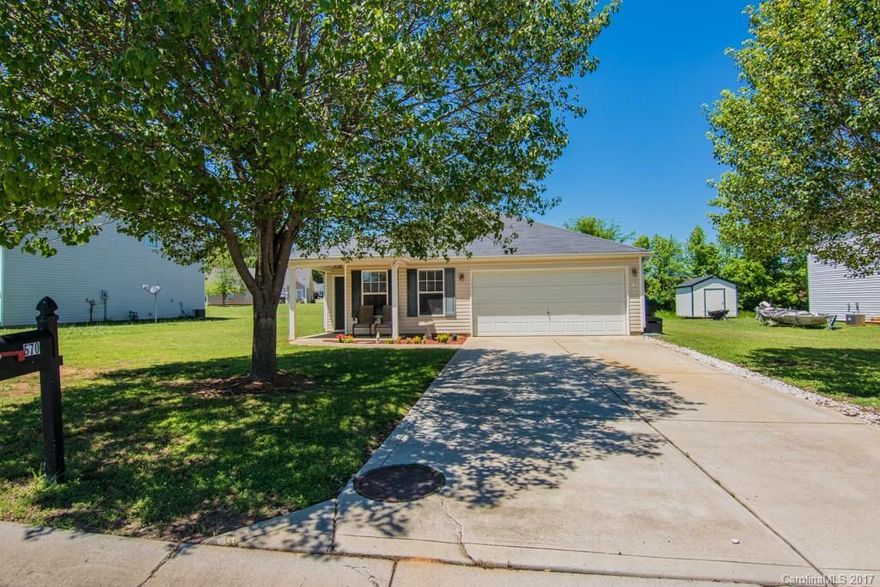 This spectacular 3 bed, 2 bath ranch home features an open floor plan with a vaulted ceiling, gas fireplace, (SS) appliances in the kitchen, walk-in pantry, master walk-in closet and separate shower/garden tub in the master bath. The fenced-in backyard and back deck are great for grilling out and entertaining.