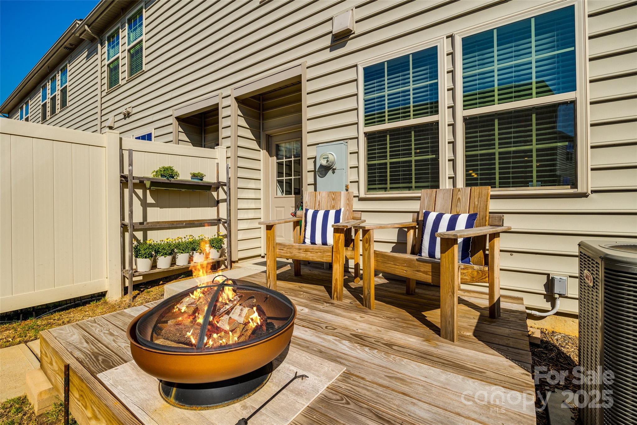 2635 Winter Thistle Way