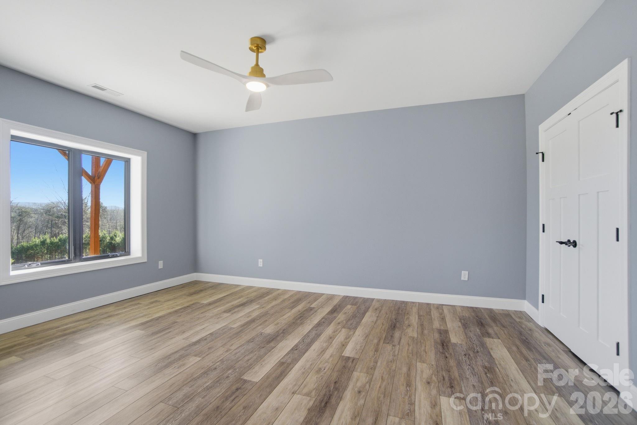 The Waterfront Club - Residential