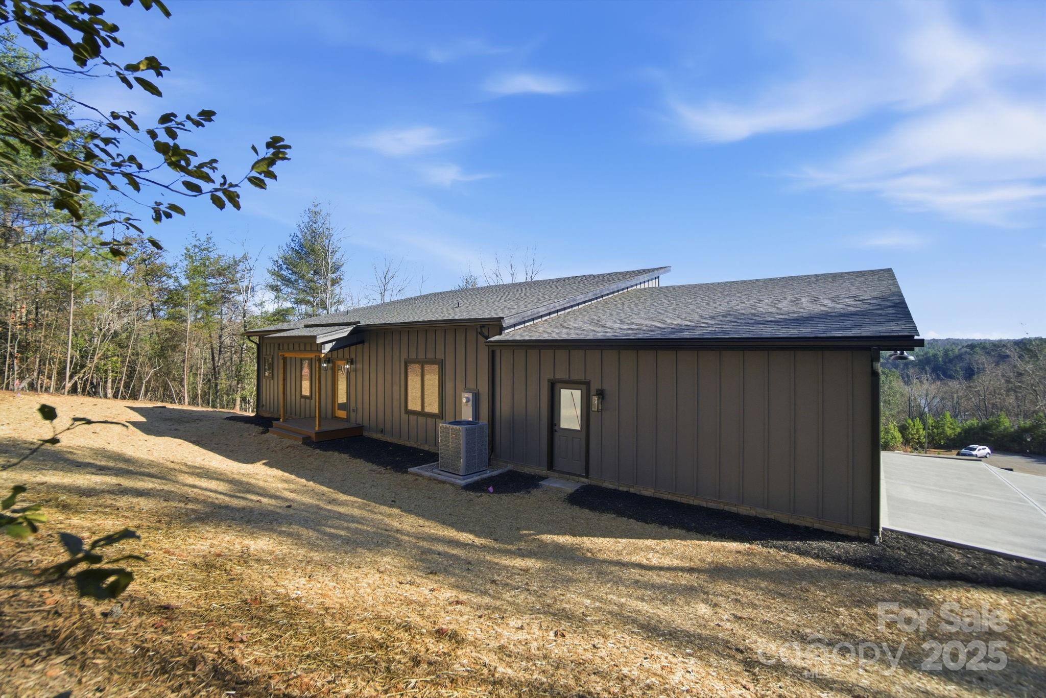 The Waterfront Club - Residential