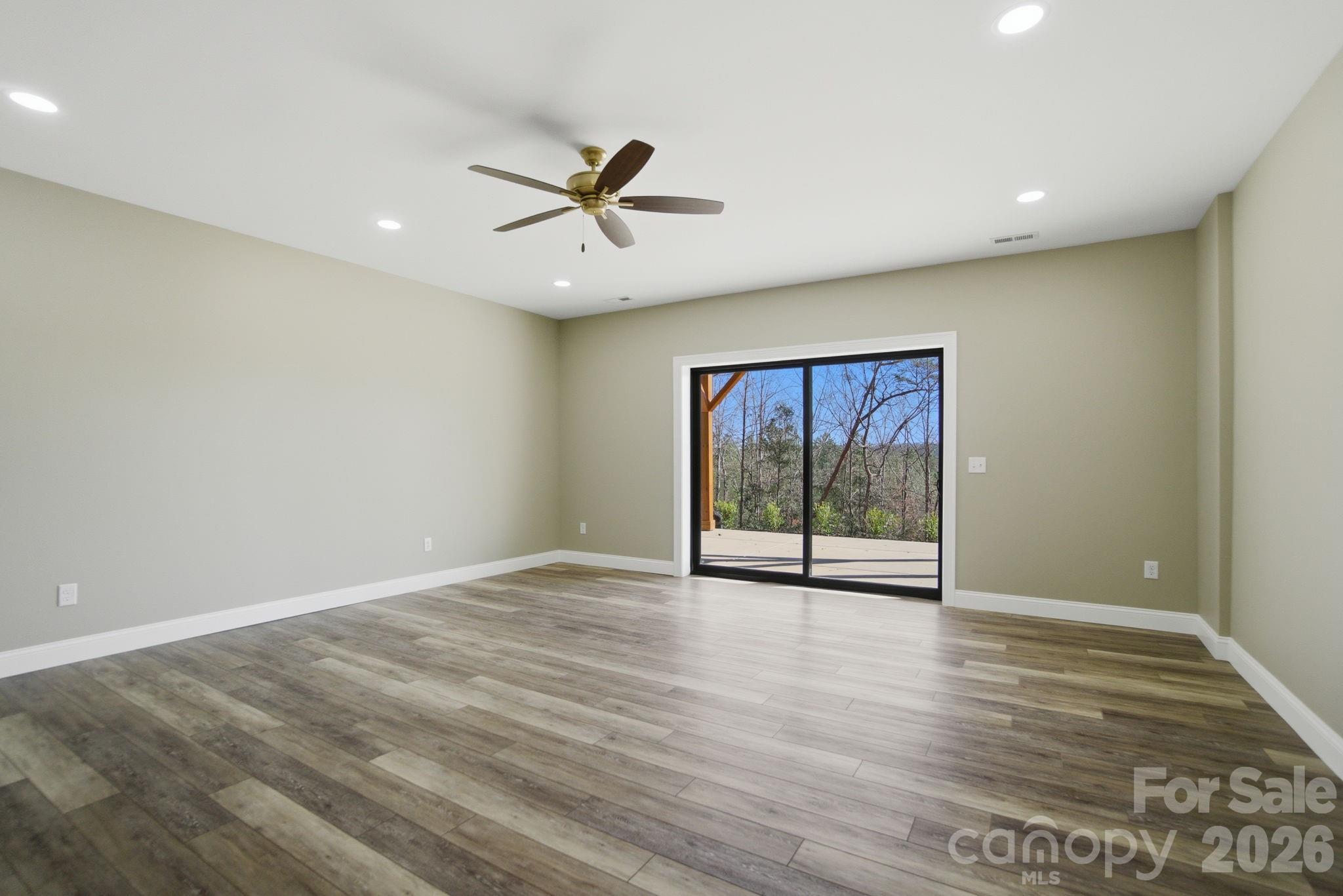 The Waterfront Club - Residential