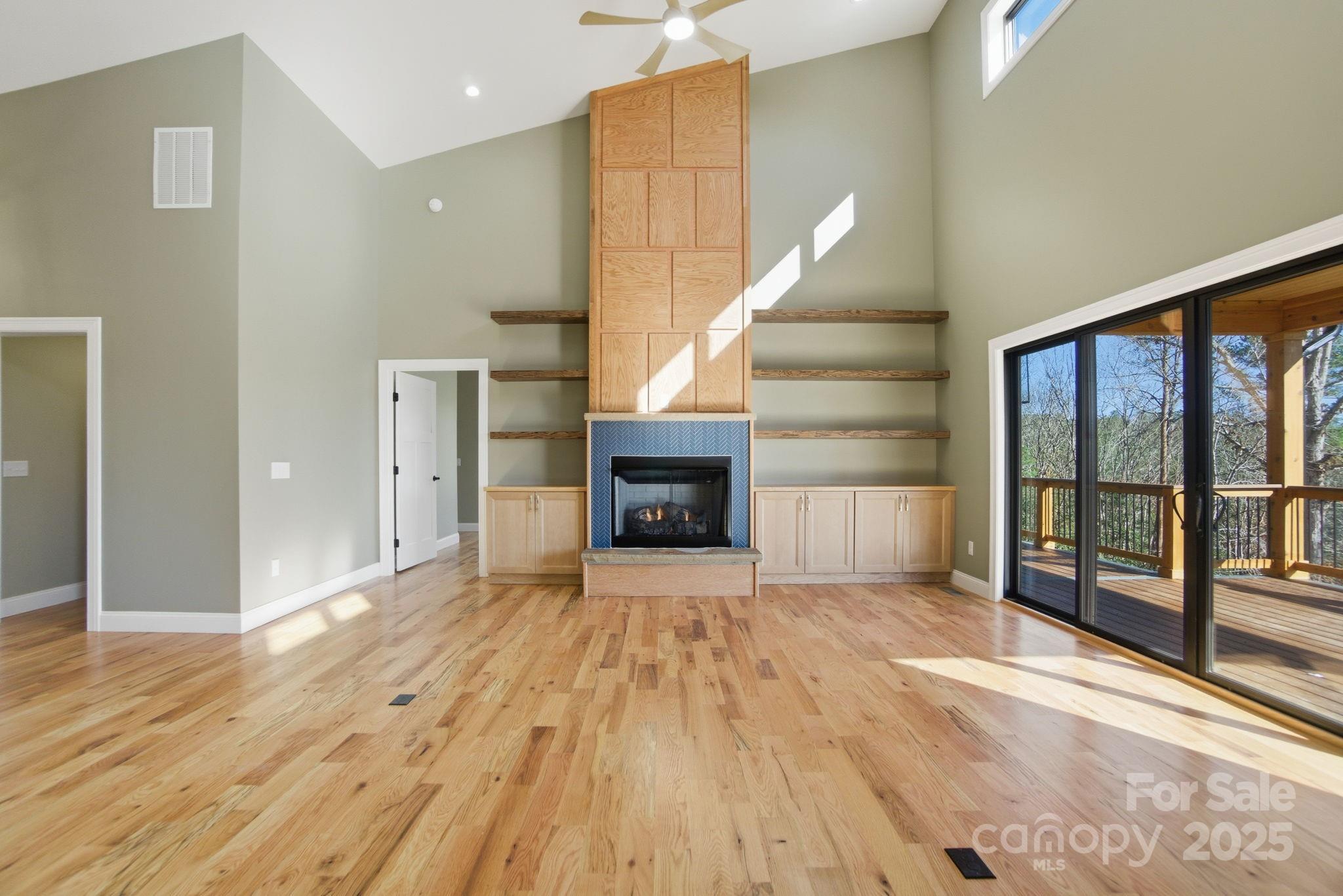 The Waterfront Club - Residential