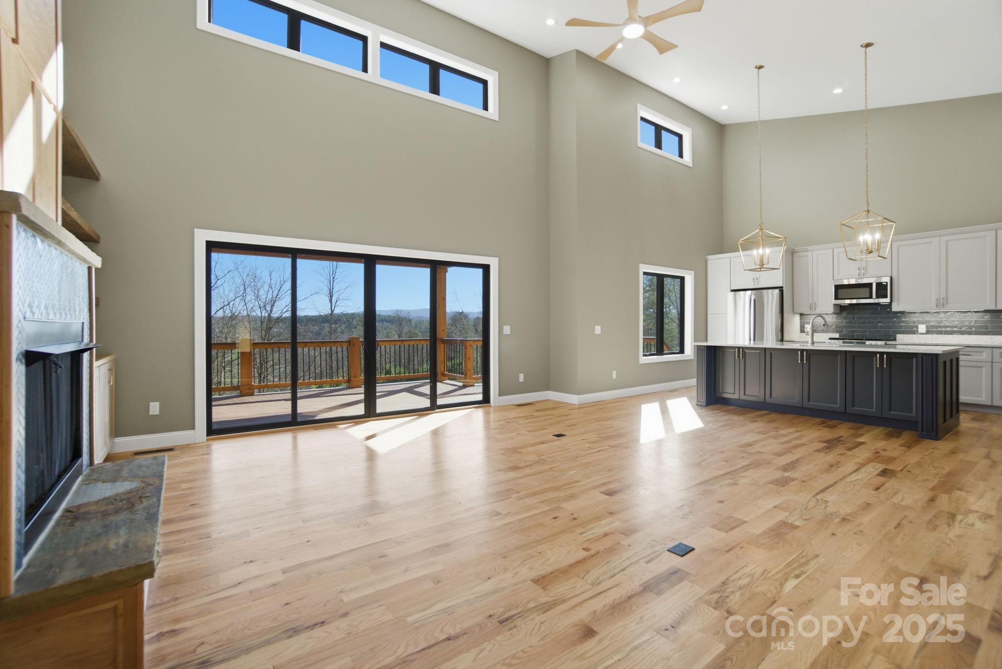 The Waterfront Club - Residential