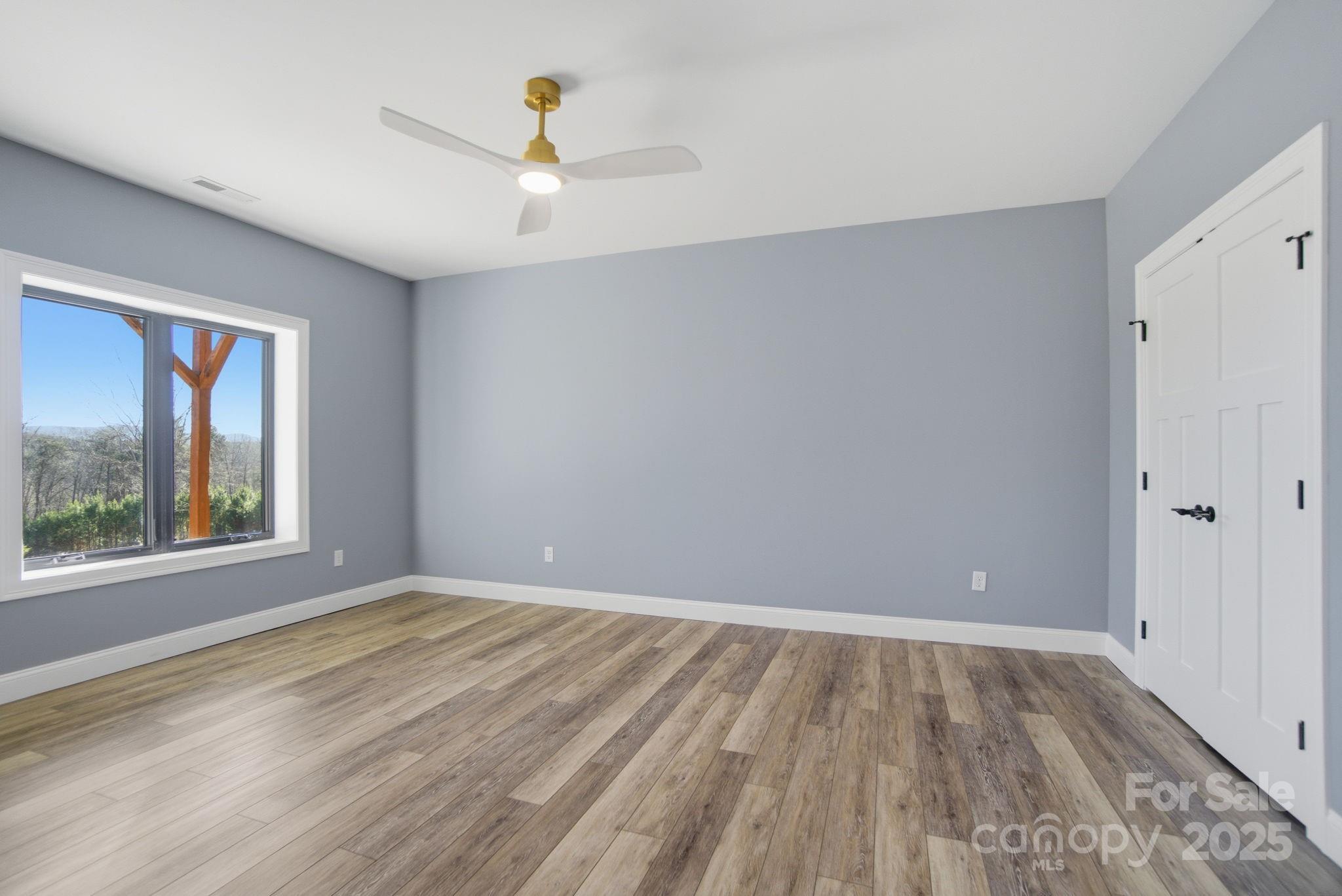 The Waterfront Club - Residential