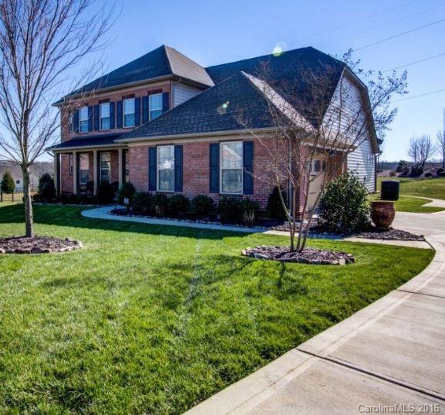 STUNNING 3BD/2.5BA home in beautiful Weddington Trace! Master retreat on main floor w en suite sanctuary & his/her sink, garden tub. Lovely office, large loft area & open floor plan w CUSTOM built-ins, fireplace in family room, huge kitchen w granite counters &large island, ss appliances, gas. Hardwoods & carpet throughout. Spacious glass/screened sunroom for relaxing & entertaining YEAR ROUND! Buyer to verify schools and sq footage. **LOFT EASILY CONVERTED INTO 4TH BEDROOM BY ADDING CLOSET**