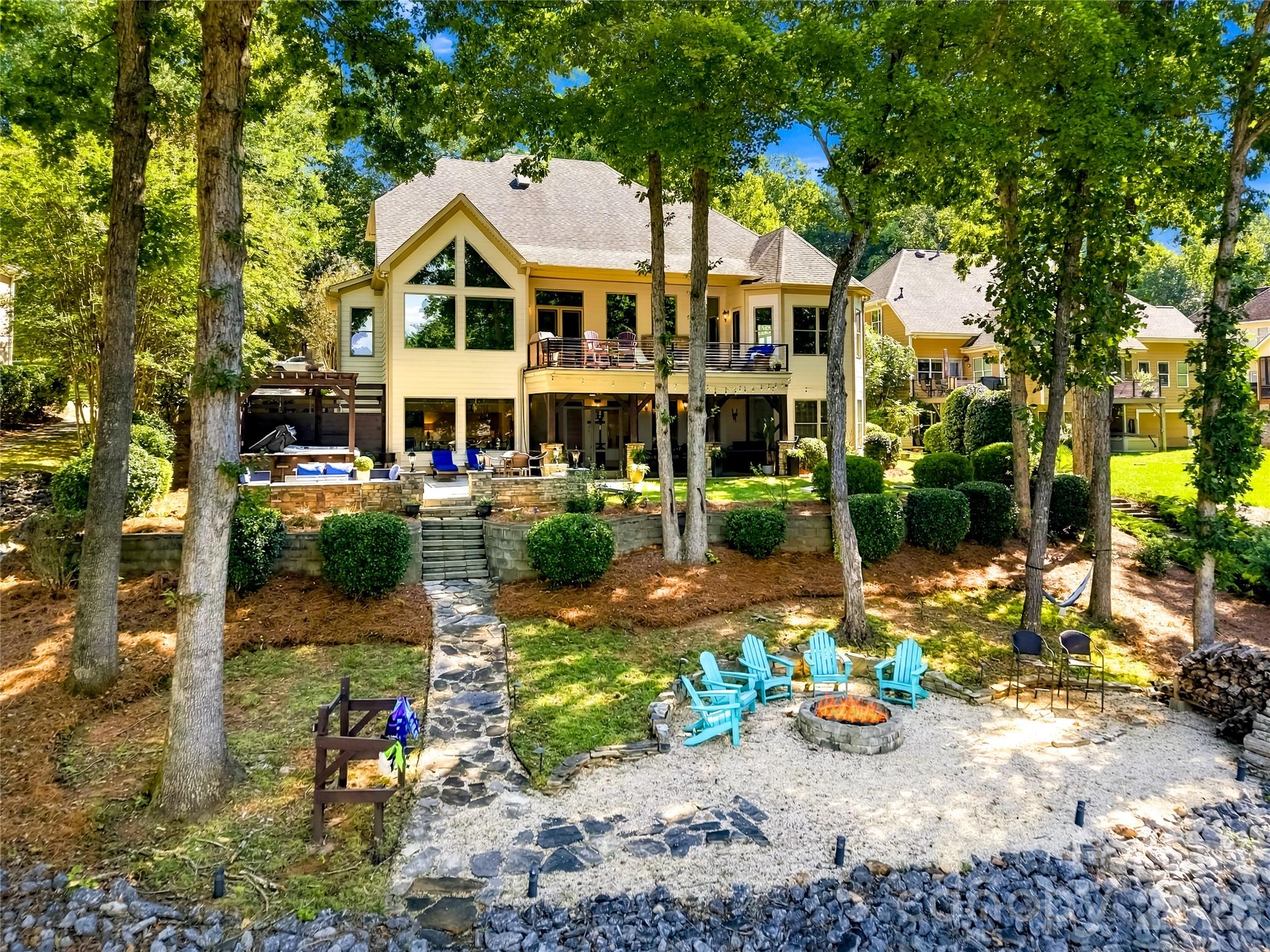 2227 Metcalf Drive