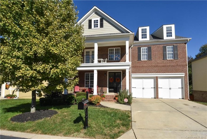 Gorgeous JW home w/Unf. Basement full of potential. All the upgrades your LIFESTYLE expects w/walking distance to Elementary school; extended wood floors; 42" Cabinets; Screened Porch;2014 new roof;custom builtin cabinetry throughout;bedroom w/wood floors on second level;&the OPEN floor plan you love. Enjoy your Private wooded backyard while relaxing on your spacious screened porch. 4 Bedrooms/3.5 baths PLUS oversized LOFT. Community w/Clubhouse,Pool,Fitness Center;Recreation Area&Tennis Courts.