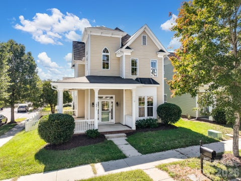 Photo of 16411 Leavitt Lane, Davidson, NC 28036 (MLS # 4429134)