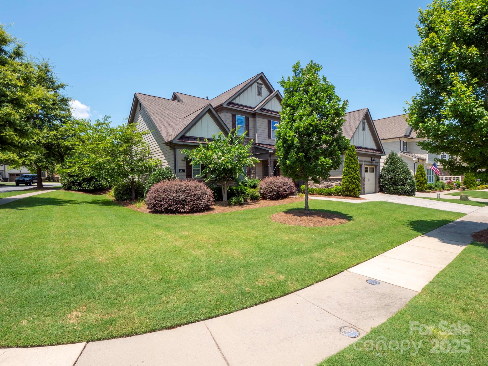 307 Newington Court