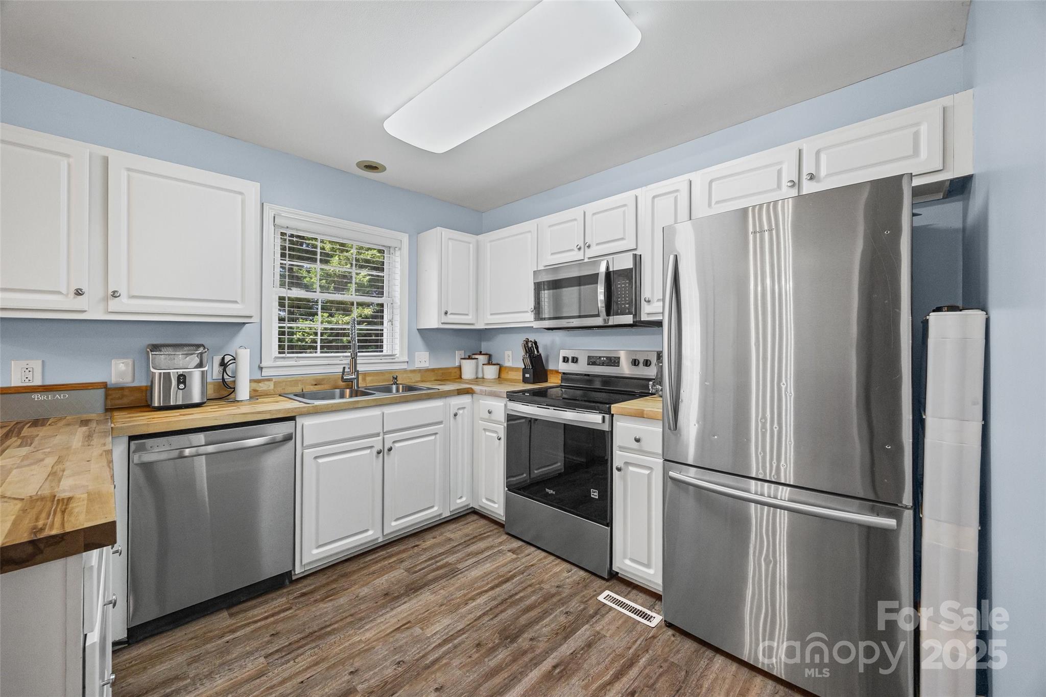 Quail Lakes - Residential