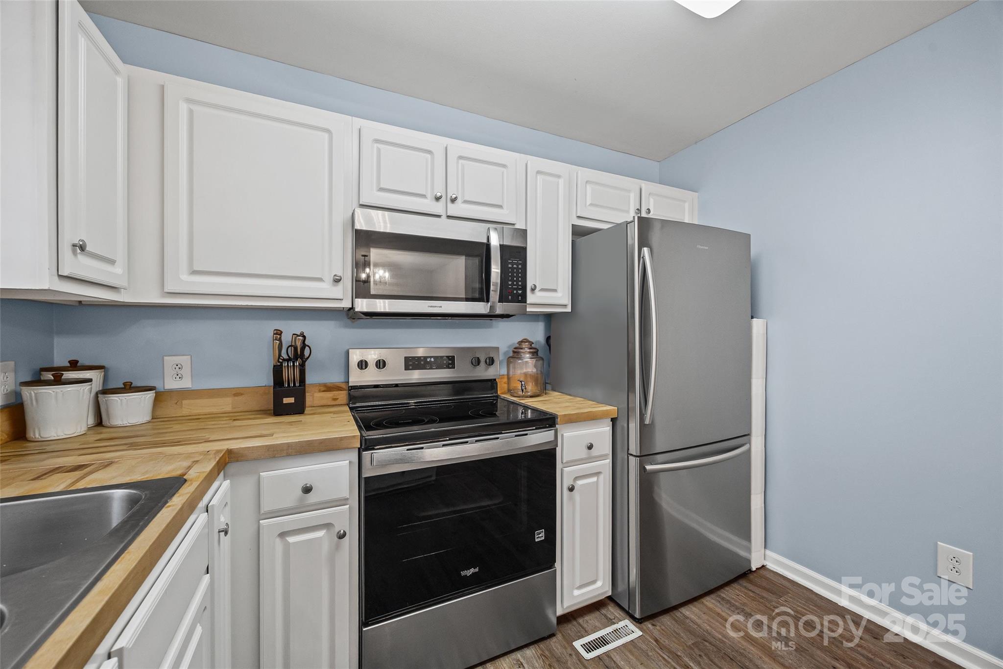 Quail Lakes - Residential