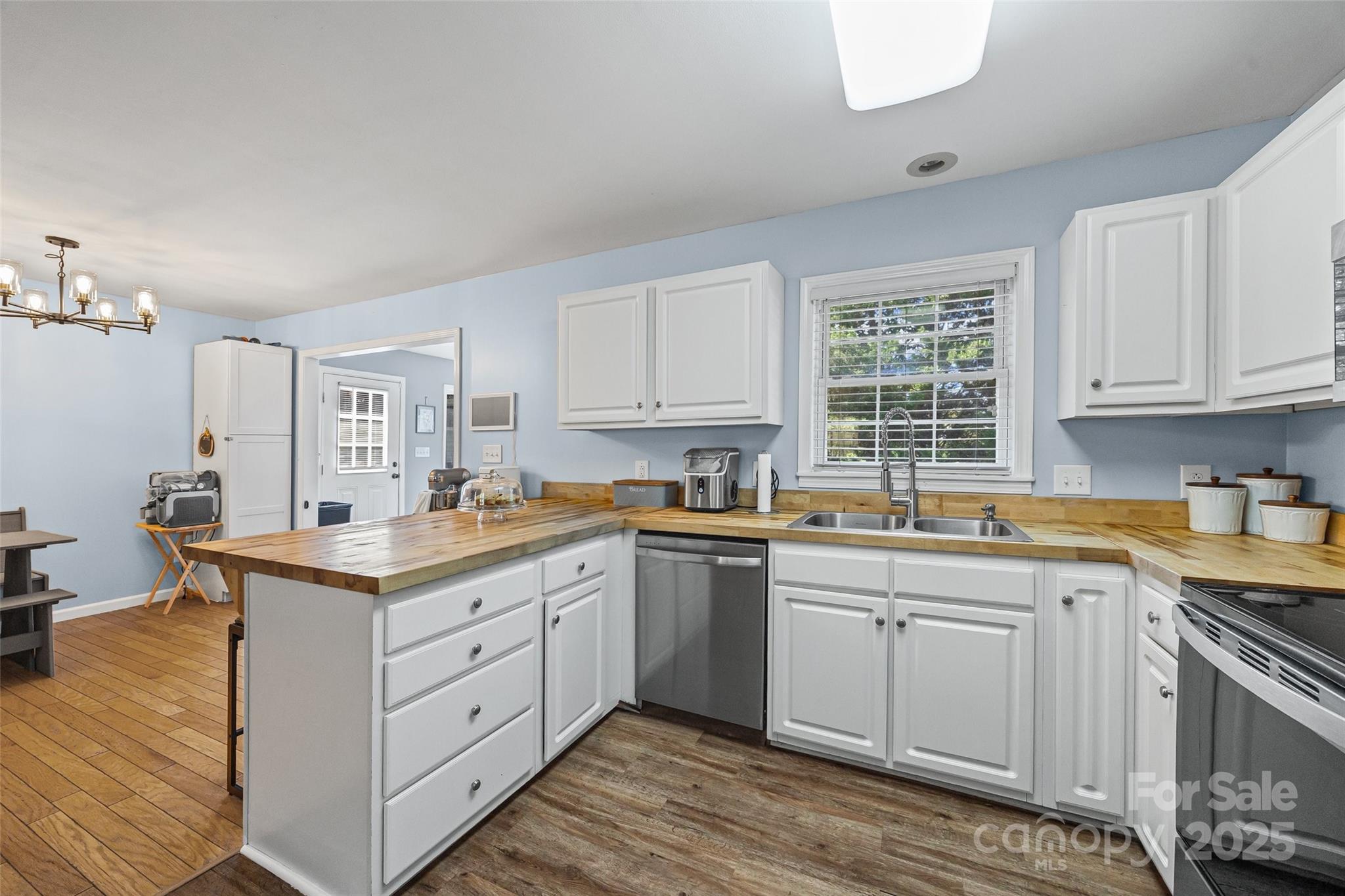 Quail Lakes - Residential