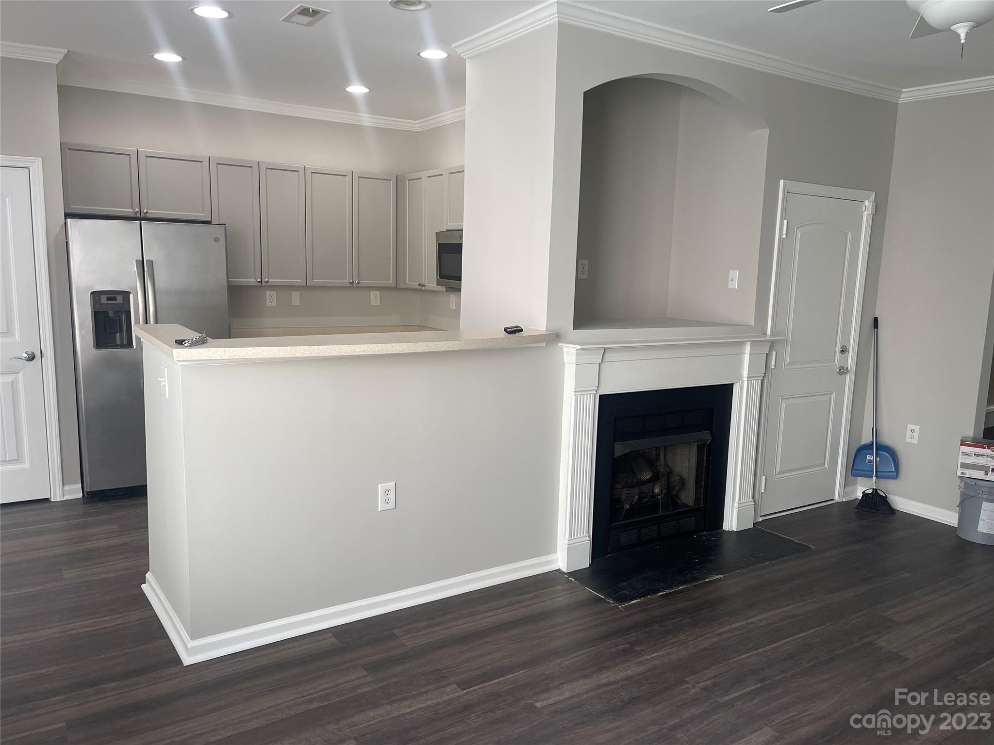 Coventry Court Townhomes - Residential Lease