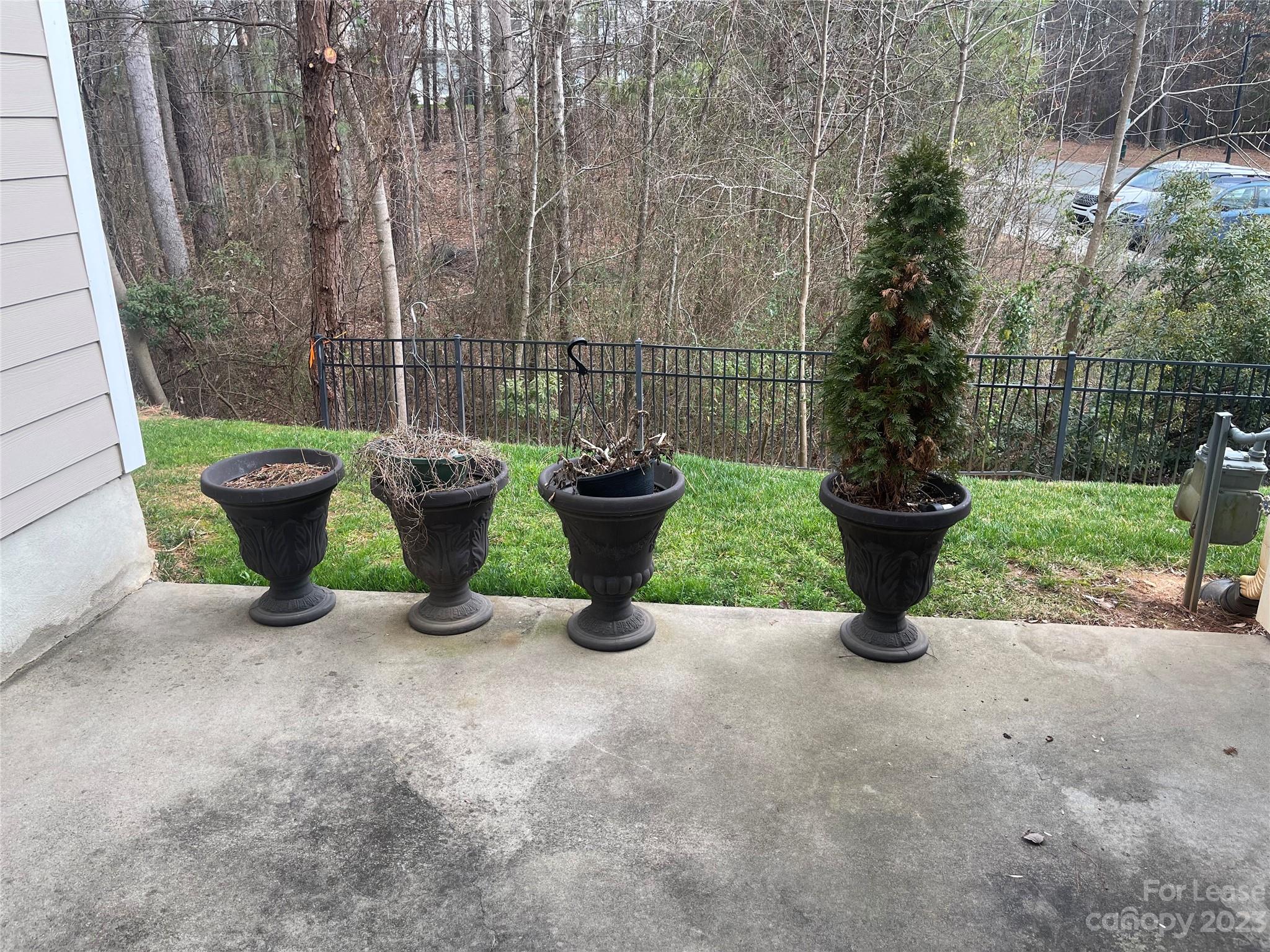 Coventry Court Townhomes - Residential Lease