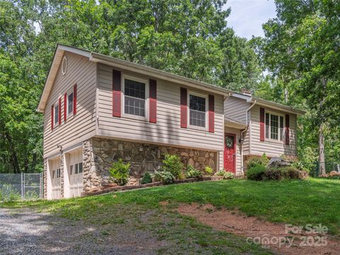 623 Nellie John Drive Clyde NC 28721