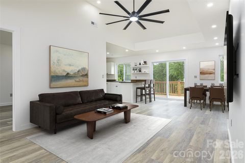 286 Berkeley Road Hendersonville NC 28792