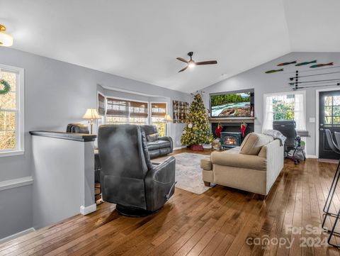 A home in Pisgah Forest