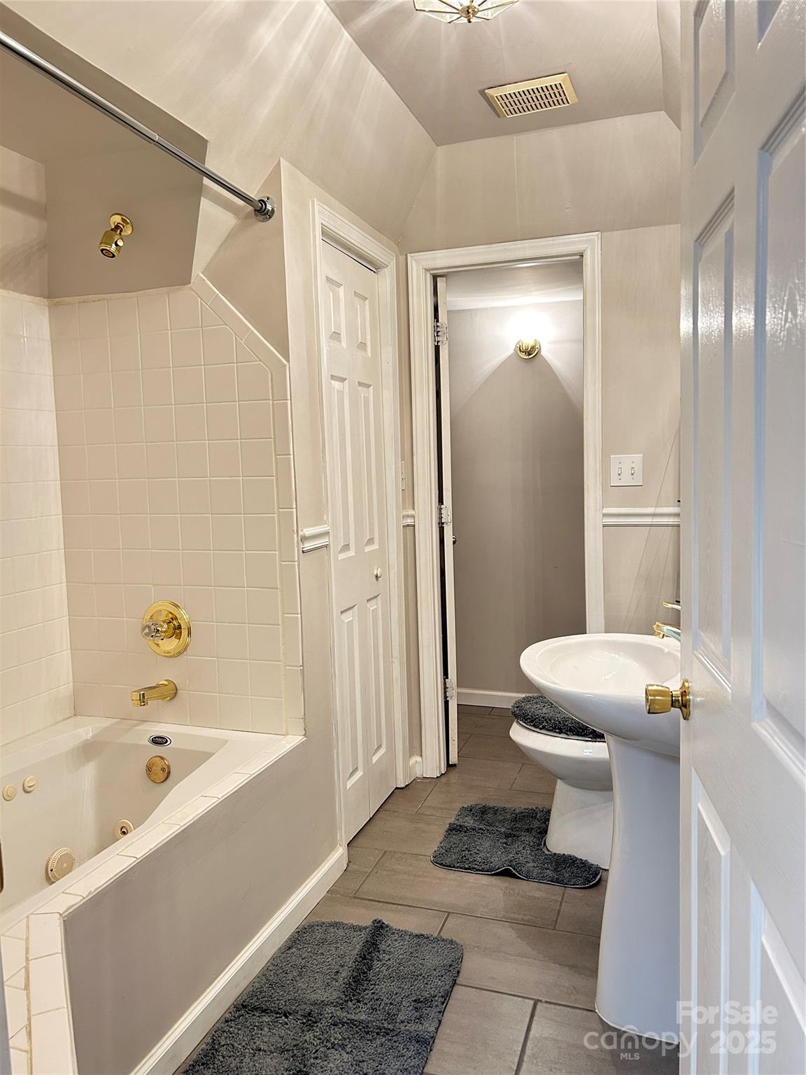 Kingstree - Residential