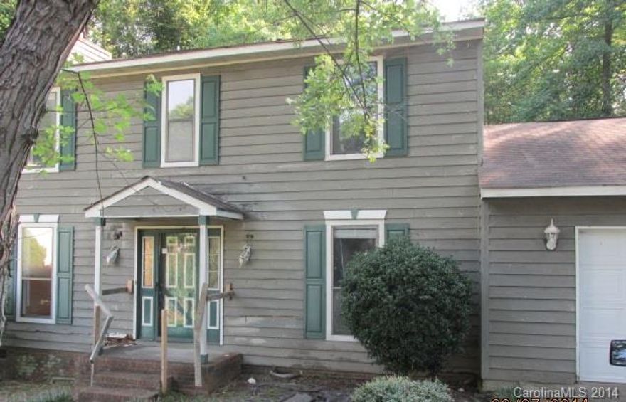 This property is now under auction terms. This property may be subject to a buyer’s premium pursuant to the Auction Terms & Conditions (minimums may apply). This is a reserve auction and all offers are subject to seller approval. Please contact listing agent for details.
Auction.com lic.# 8781


Two story home on wooed lot. This home has the formal area living spaces. All bedrooms upstairs. Needs a new owner touch.