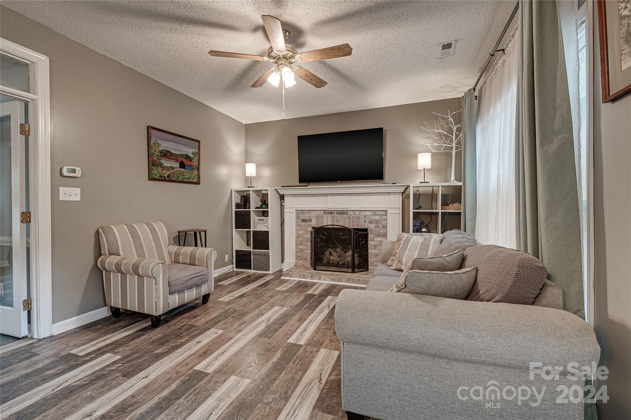 Lantern Green - Residential