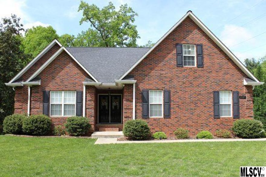 Wonderful, immaculate home! Great location! Rare find in a lovely, well-developed neighborhood in NW Hickory. Located next to Geitner Park. Walking distance to other parks. Lake Hickory just 200 yards away with community lake access and boat ramp just a short walk from the house.   Main level includes an open floor plan with family room, kitchen, and dining area. Lots of moldings including crown and chair rail throughout. Nice oak hardwood floors with high quality carpet in bedrooms. Great room has a cathedral ceiling and French doors opening to deck that offers plenty of natural light during the day. Large master on main with tray ceiling. Bathrooms include granite counters and Master bath has a jetted tub and separate shower with dual shower heads.   Basement has a new tile floor and includes an extra room that could be used for various purposes. Also a large den and plenty of storage.  Large 2-car garage on main level.