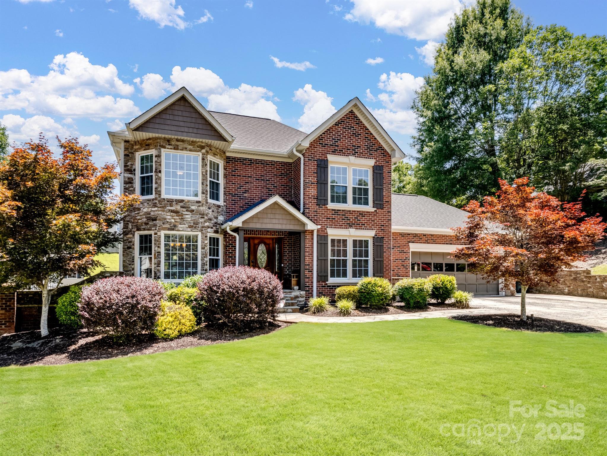 165 Cottontail Lane SE