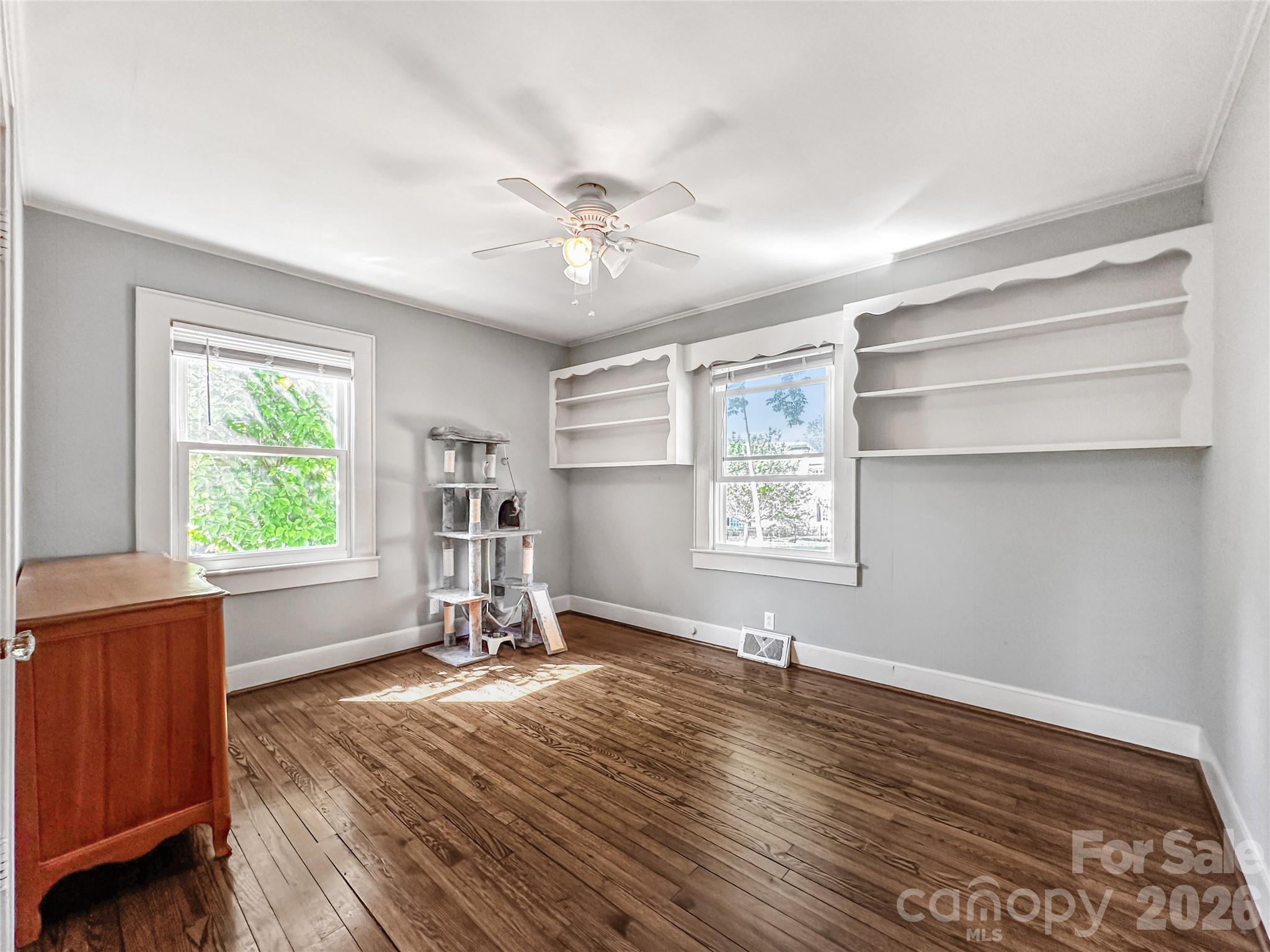 COUNTRY CLUB ESTATES - Residential