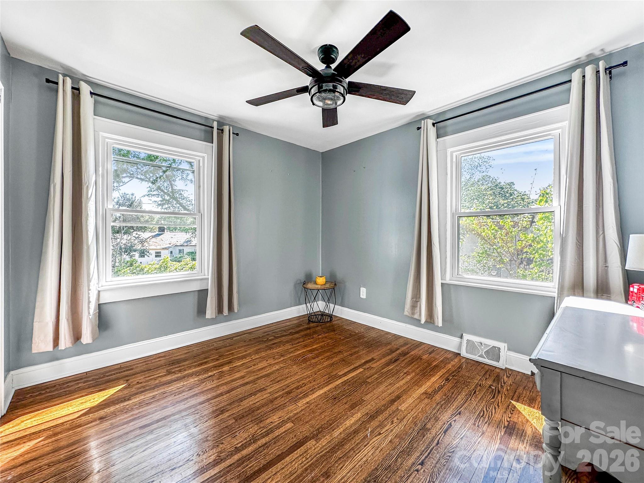 COUNTRY CLUB ESTATES - Residential