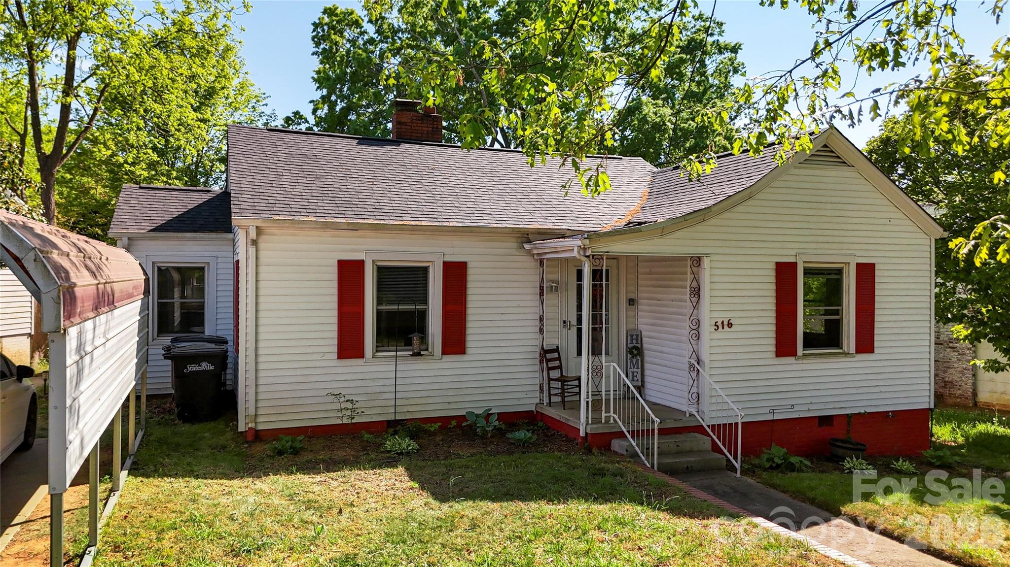 COUNTRY CLUB ESTATES - Residential