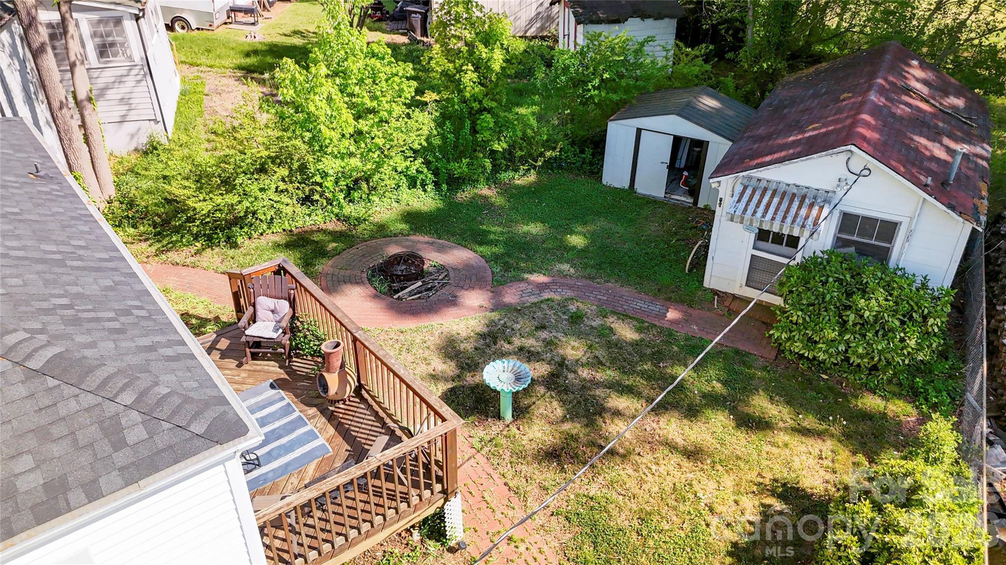 COUNTRY CLUB ESTATES - Residential