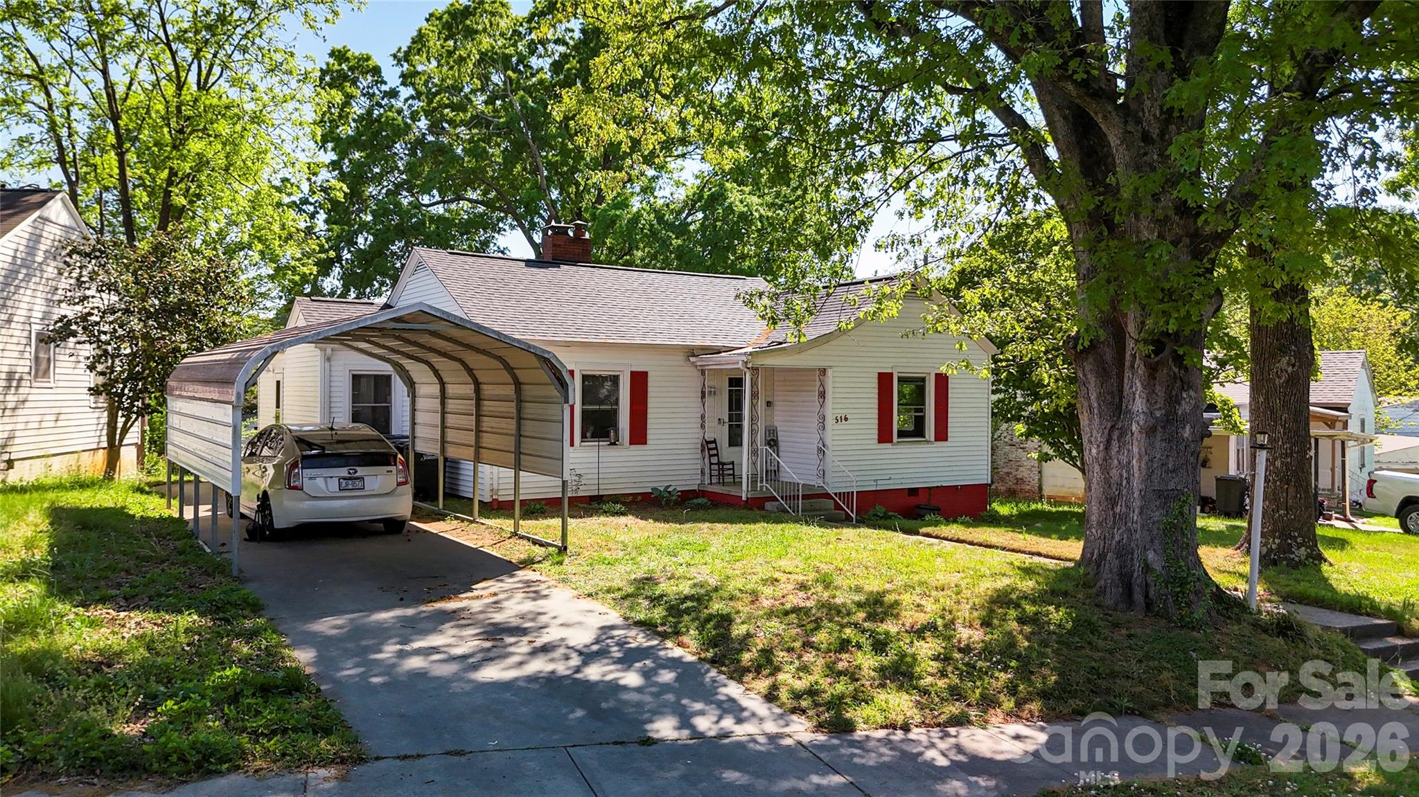 COUNTRY CLUB ESTATES - Residential