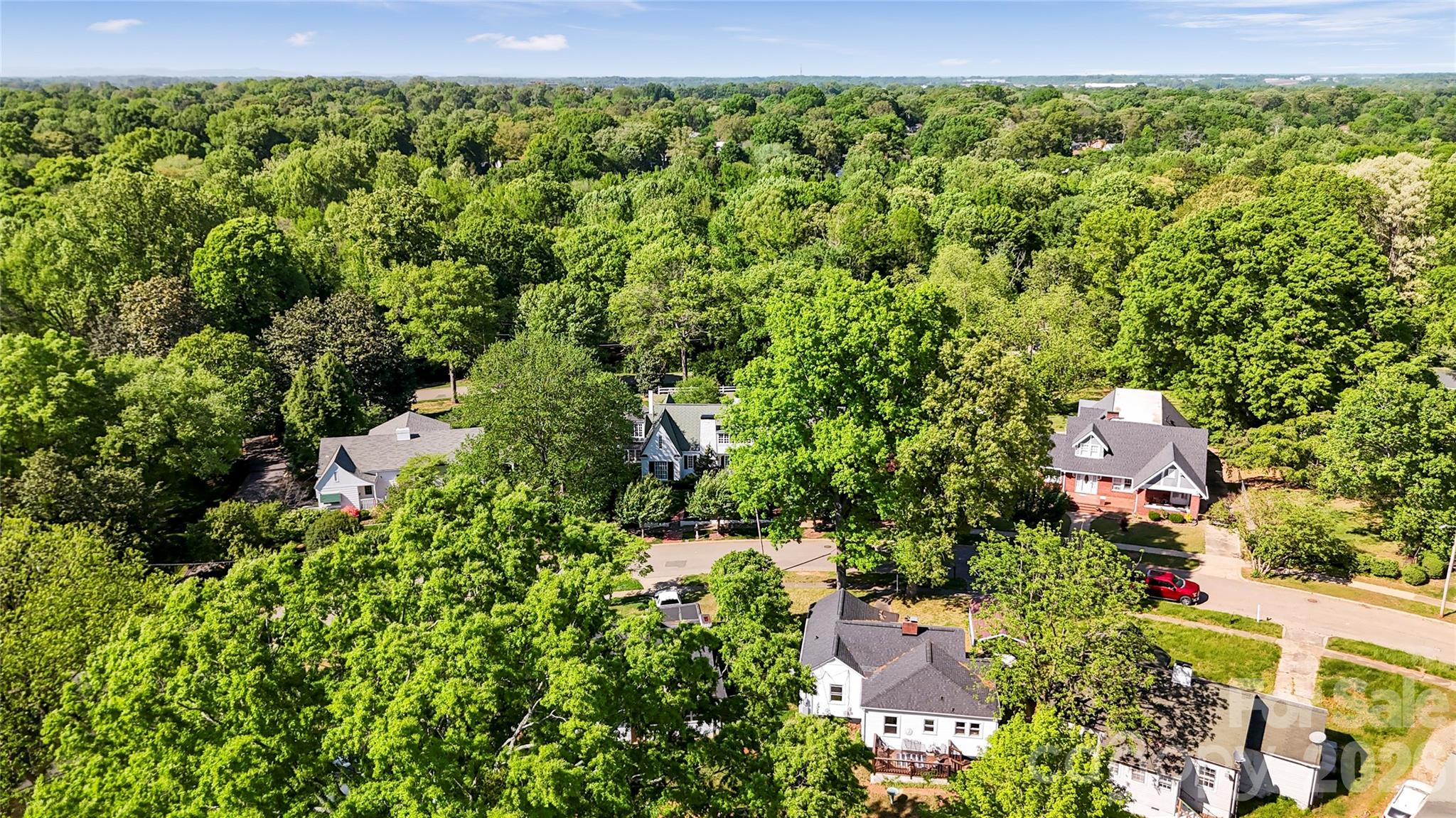 COUNTRY CLUB ESTATES - Residential