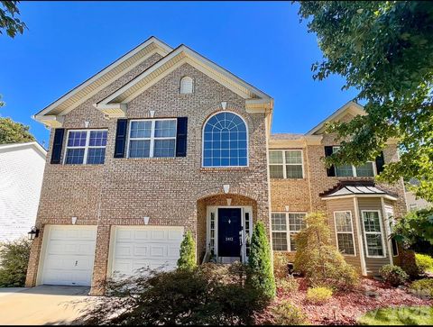 Photo of 2413 Merryvale Way N, Waxhaw, NC 28173 (MLS # 4379926)