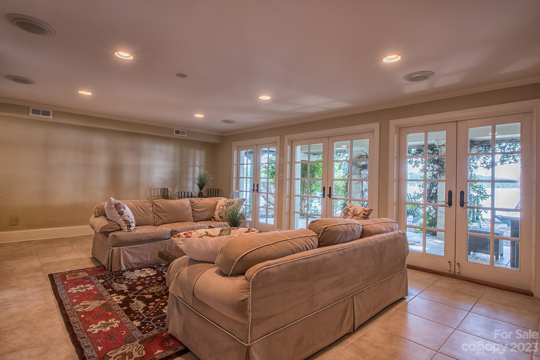 Morrison Point - Residential