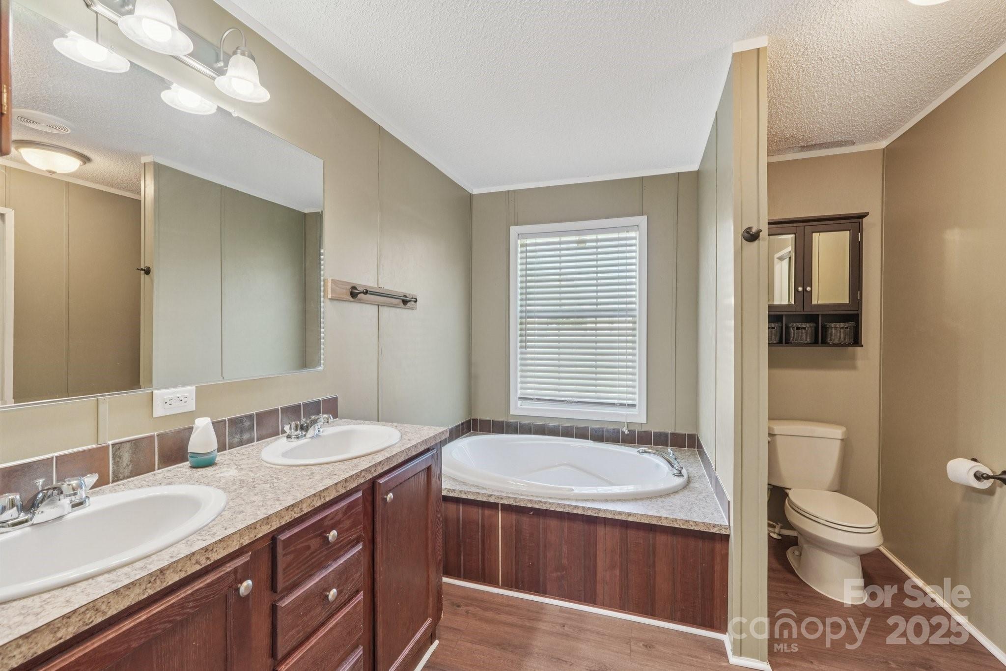 Maple Glen - Residential