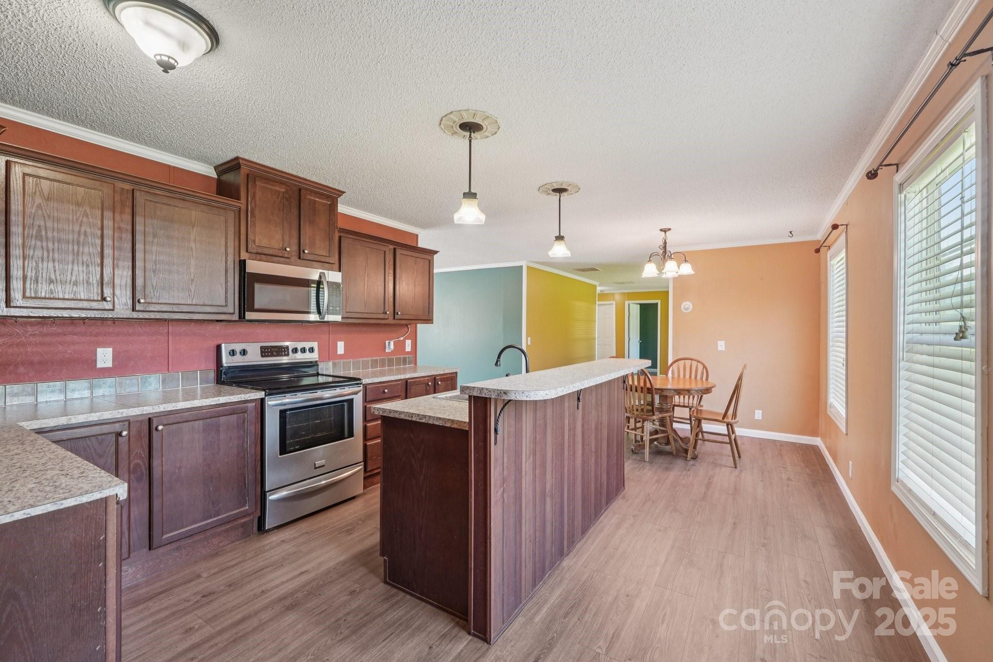 1069 Heather Glen Drive