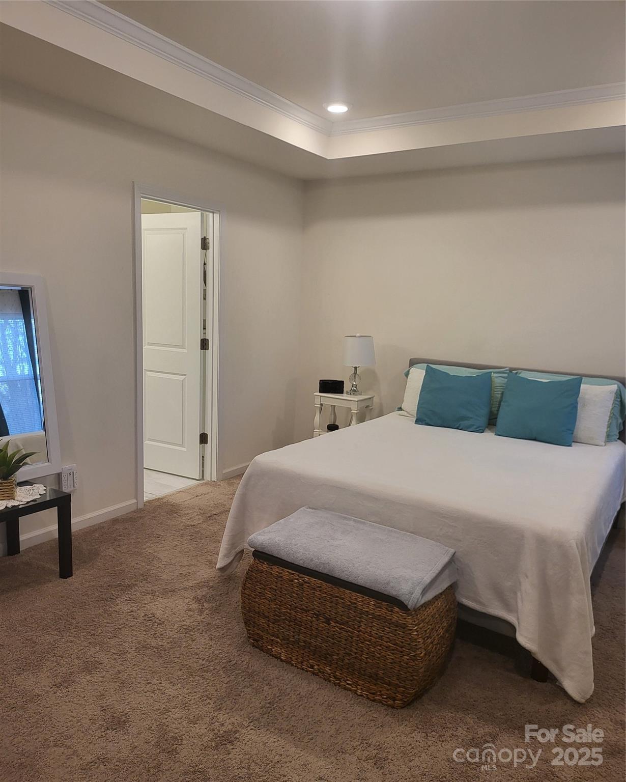 2823 Aubrey Street 94