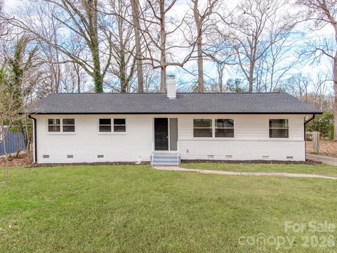 2025 Birchcrest Drive Charlotte NC 28205