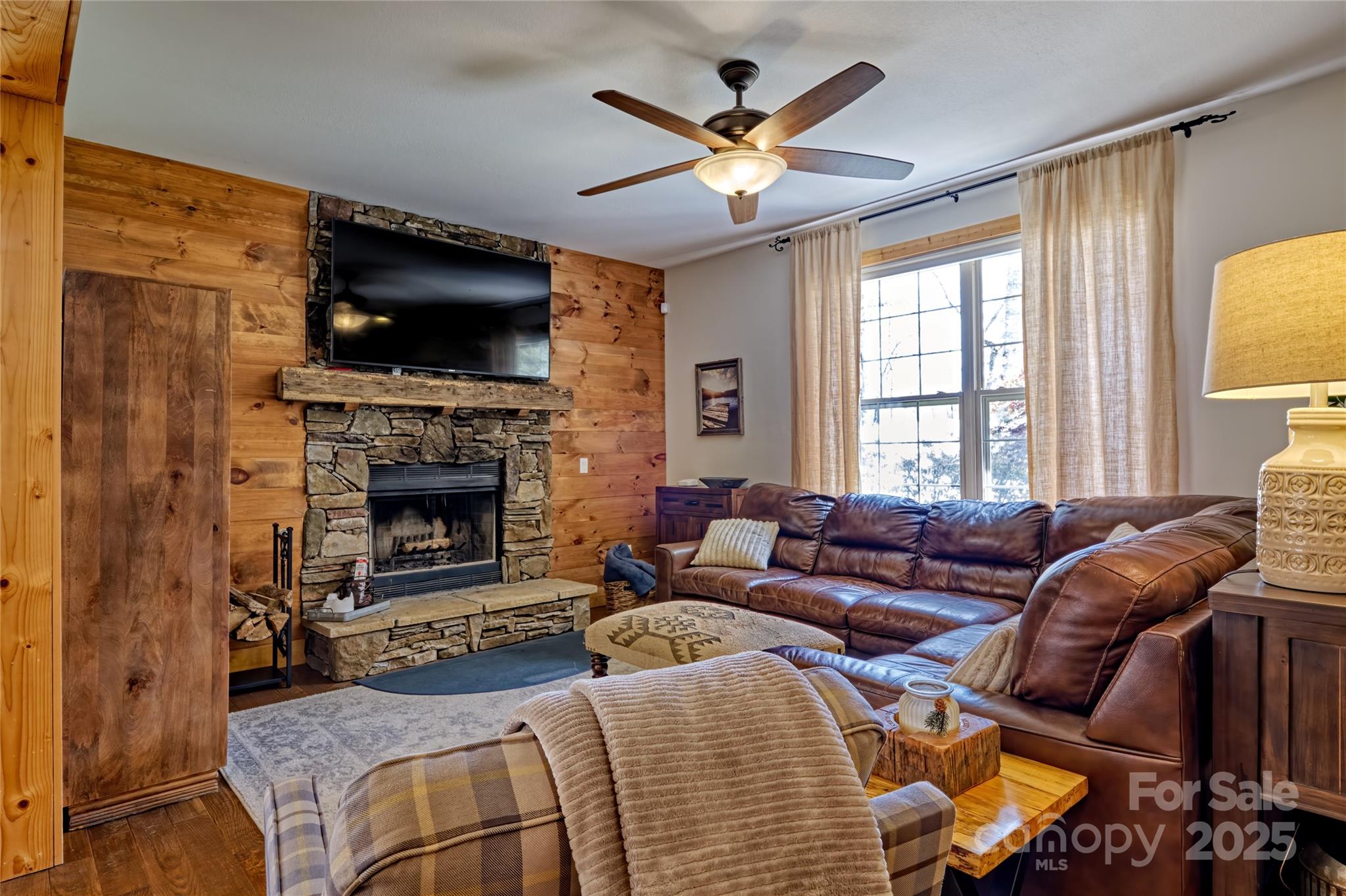 49 Lakeside Falls Road 12/13