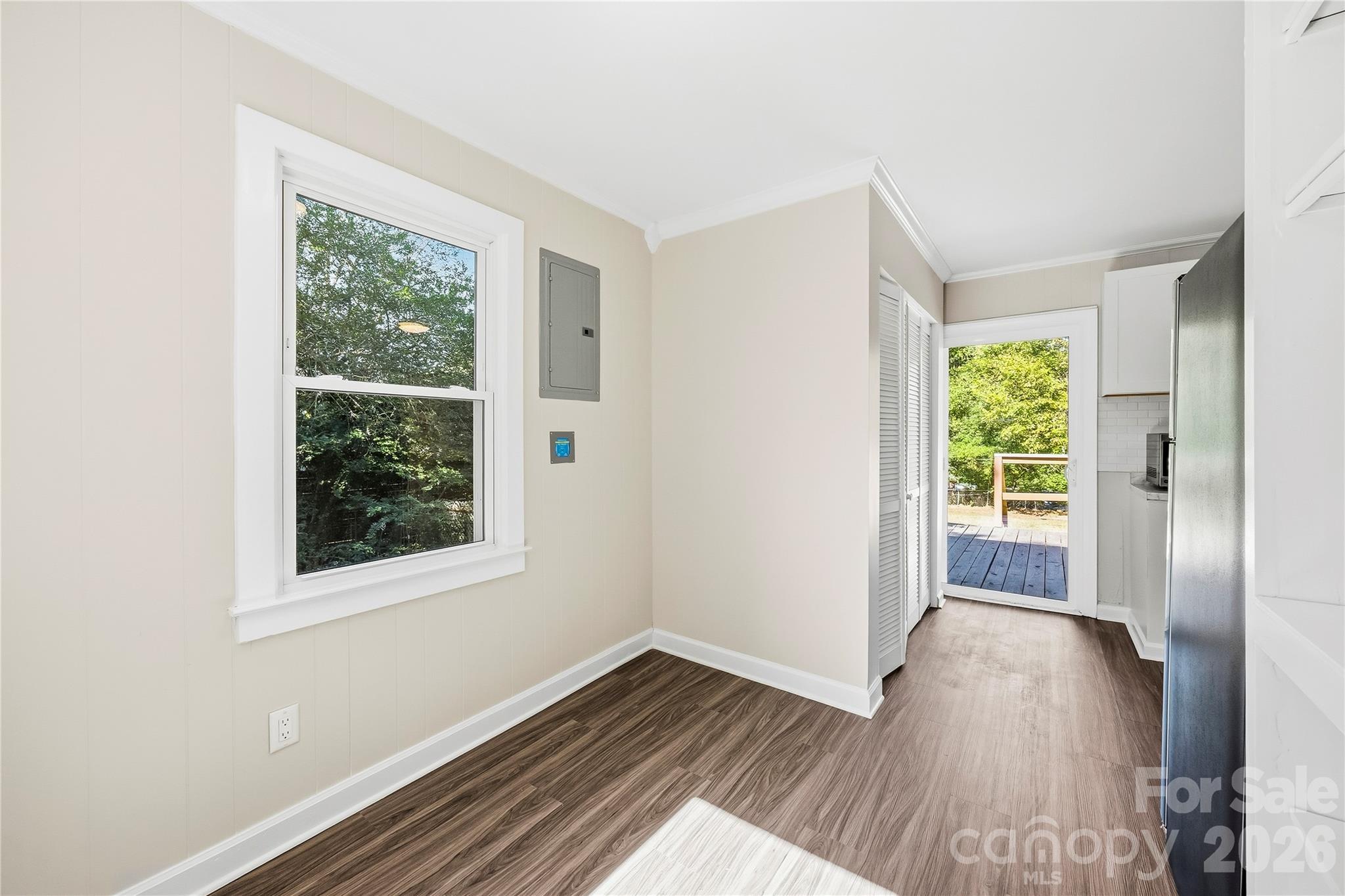 915 Skyway Road