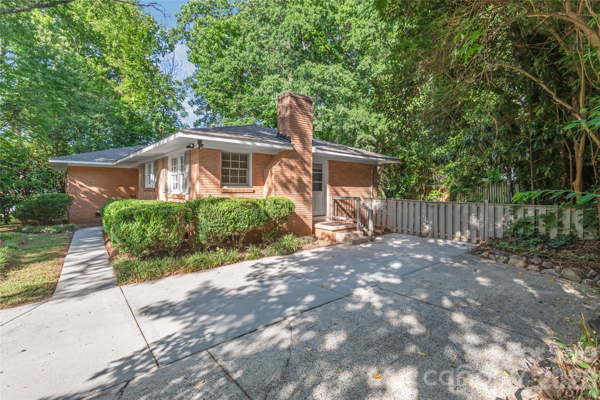 1612 Redcoat Drive