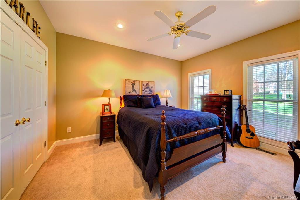 Meadow Lakes II - Residential