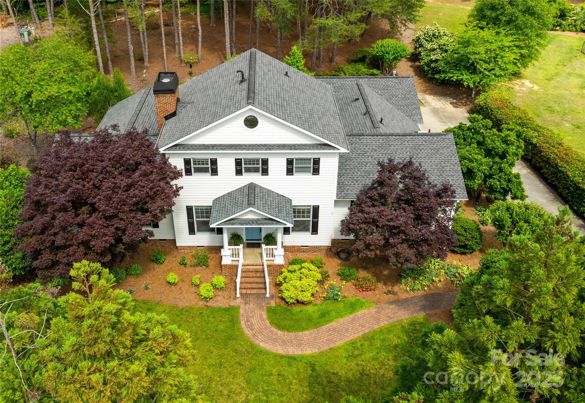 Links O Tryon - Residential