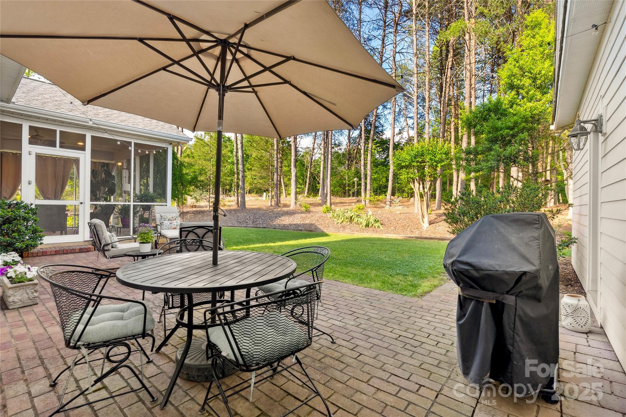 Links O Tryon - Residential